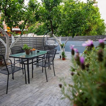 Lemon Garden Stylish Private Apartment Calamata Exterior foto