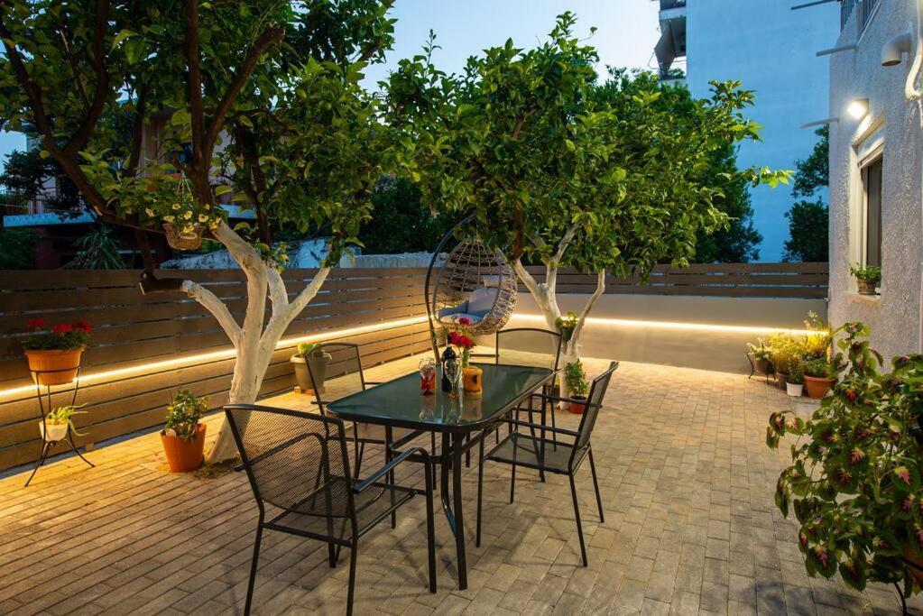 Lemon Garden Stylish Private Apartment Calamata Exterior foto