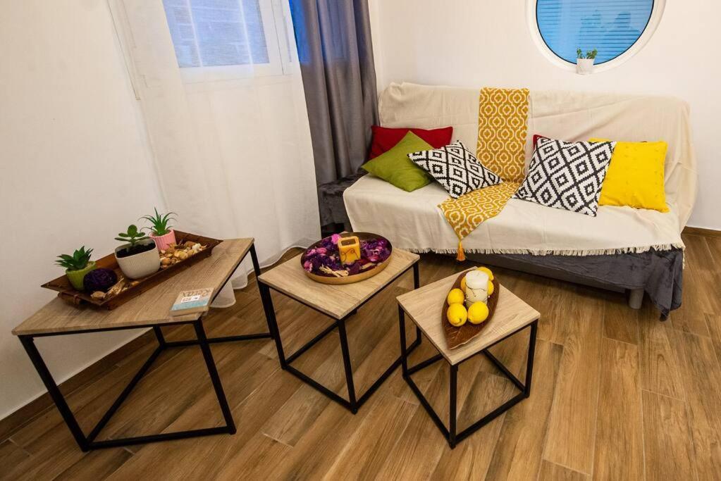 Lemon Garden Stylish Private Apartment Calamata Exterior foto