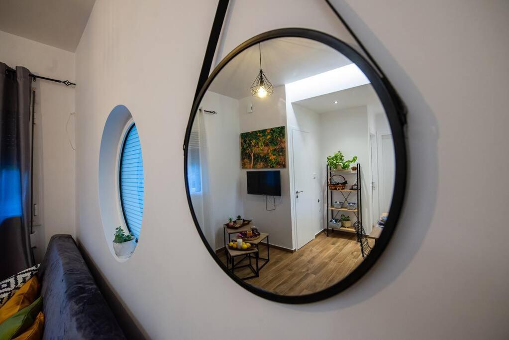 Lemon Garden Stylish Private Apartment Calamata Exterior foto