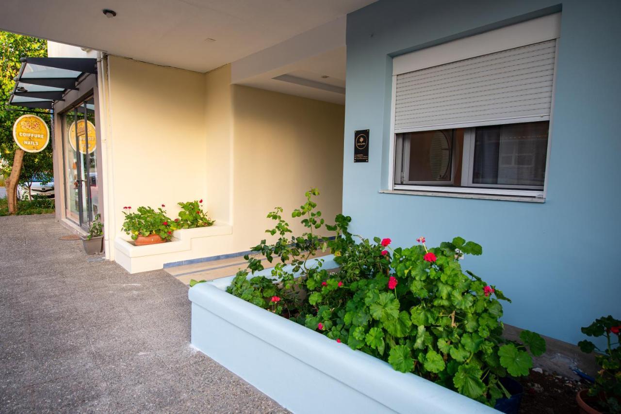 Lemon Garden Stylish Private Apartment Calamata Exterior foto